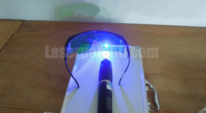occhiali protezione laser blu