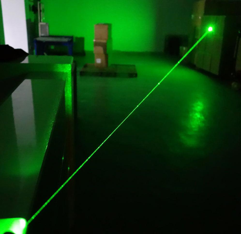 potente puntatore laser verde