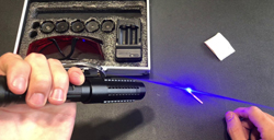 L'uso e il danno del puntatore laser