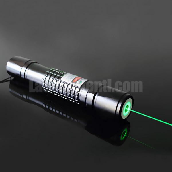 Puntatore laser verde 50mW regolabile e impermeabile