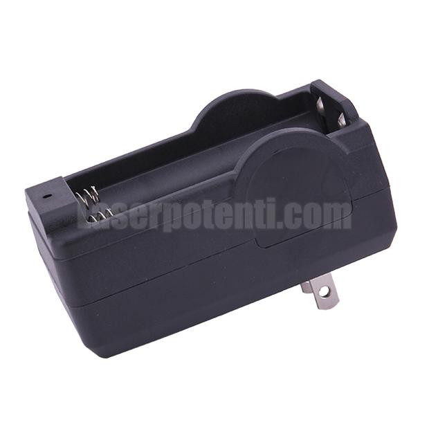 Caricabatteria doppio 4.2V per batterie 18650
