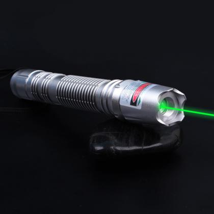Puntatore laser verde 300mW potente con adattatori caleidoscopiche