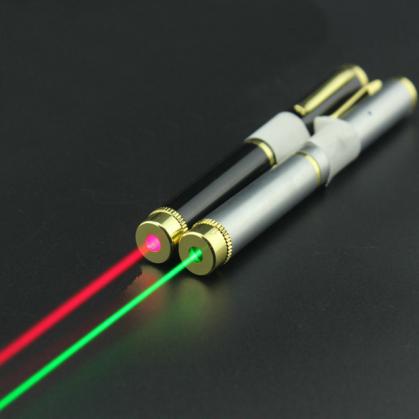 Puntatore laser ricaricabile verde / rosso USB economico e ad alta potenza 50mW / 100mW