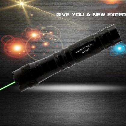 Puntatore laser verde economico ad alta potenza 2 km 100mW / 200mW